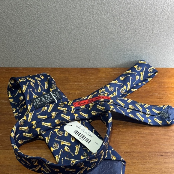 Thomas Pink Navy Blue Musical Instrument Tie - Picture 3 of 9